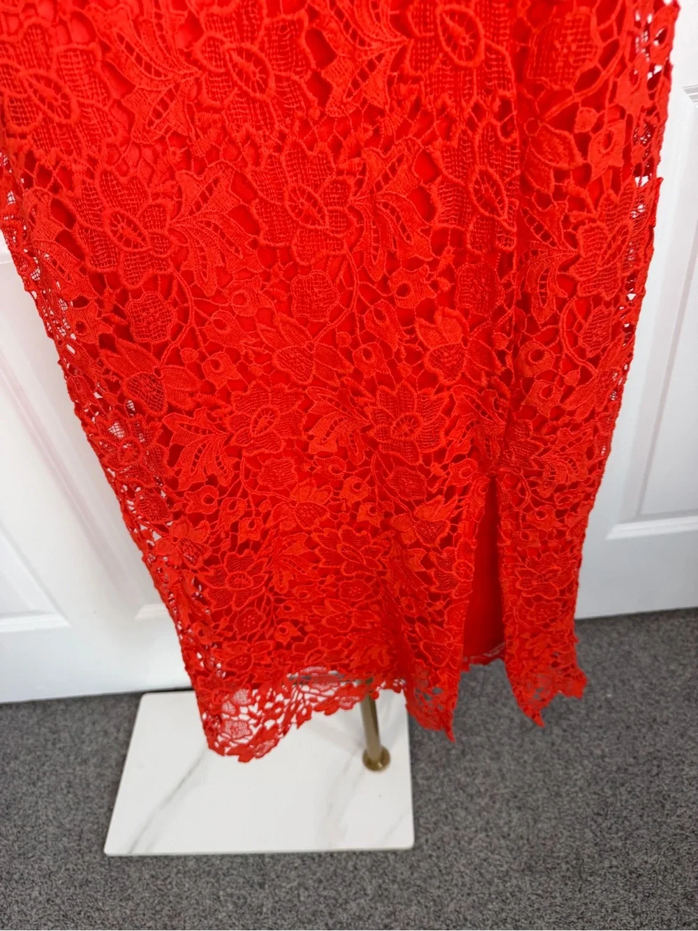 ASTR the Label Red Floral Lace Strapless Midi Dress Size L Cocktail Party - Picture 3 of 12